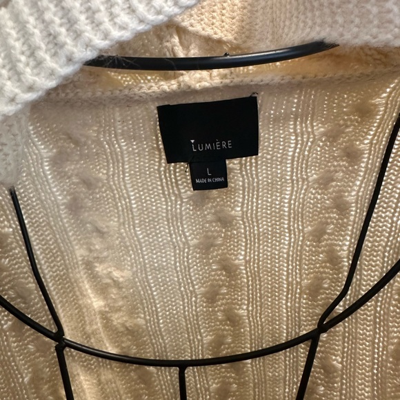 Lumiere Cream Slouch Sweater Cropped- L - Picture 4 of 4